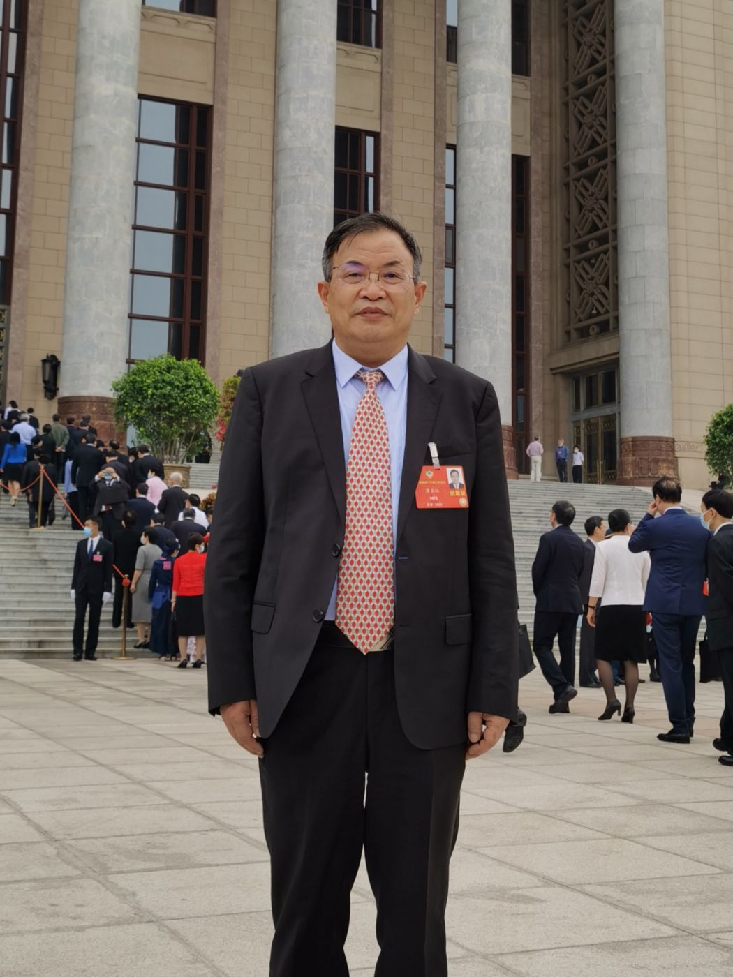 4.全国政协委员、中国工程院院士、博鱼（中国）首席技术专家唐长红
