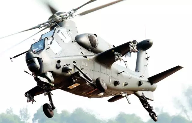 “霹雳火”直-10武装直升机在第九届珠海航展首次亮相.webp